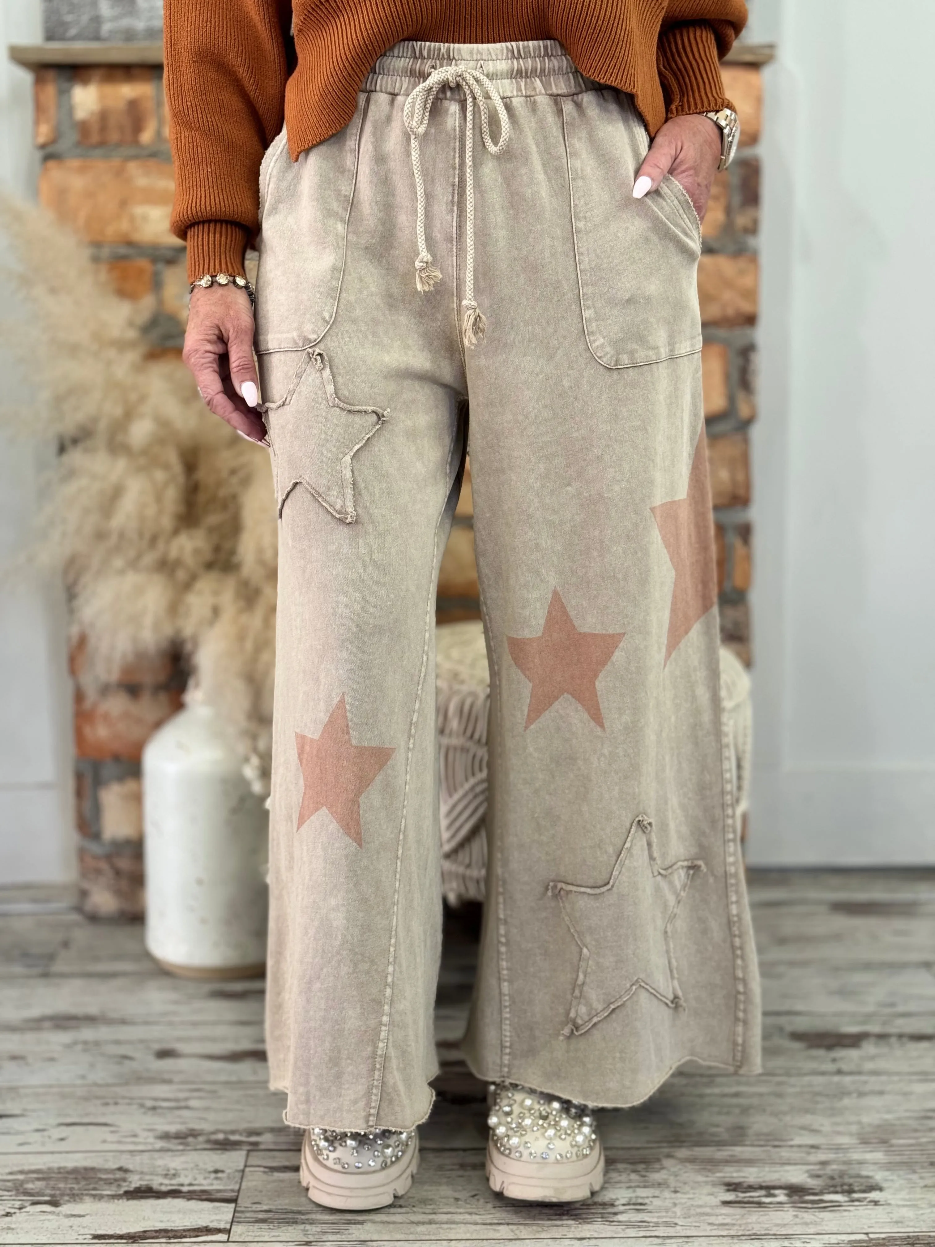 Cropped Wide Leg Star Patch Pants | Mocha