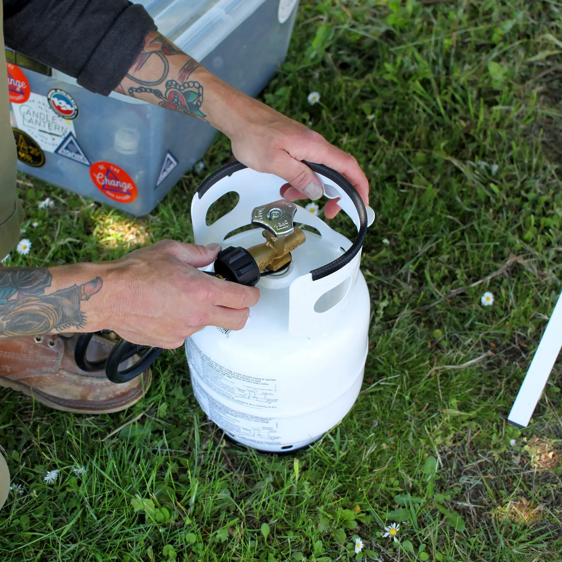 IGNIK OUTDOORS REFILLABLE PROPANE TANK W/ HOSE